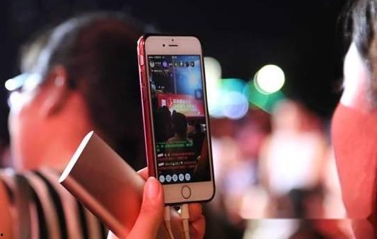 在哪能看到爆料视频直播,揭秘热门爆料视频幕后真相